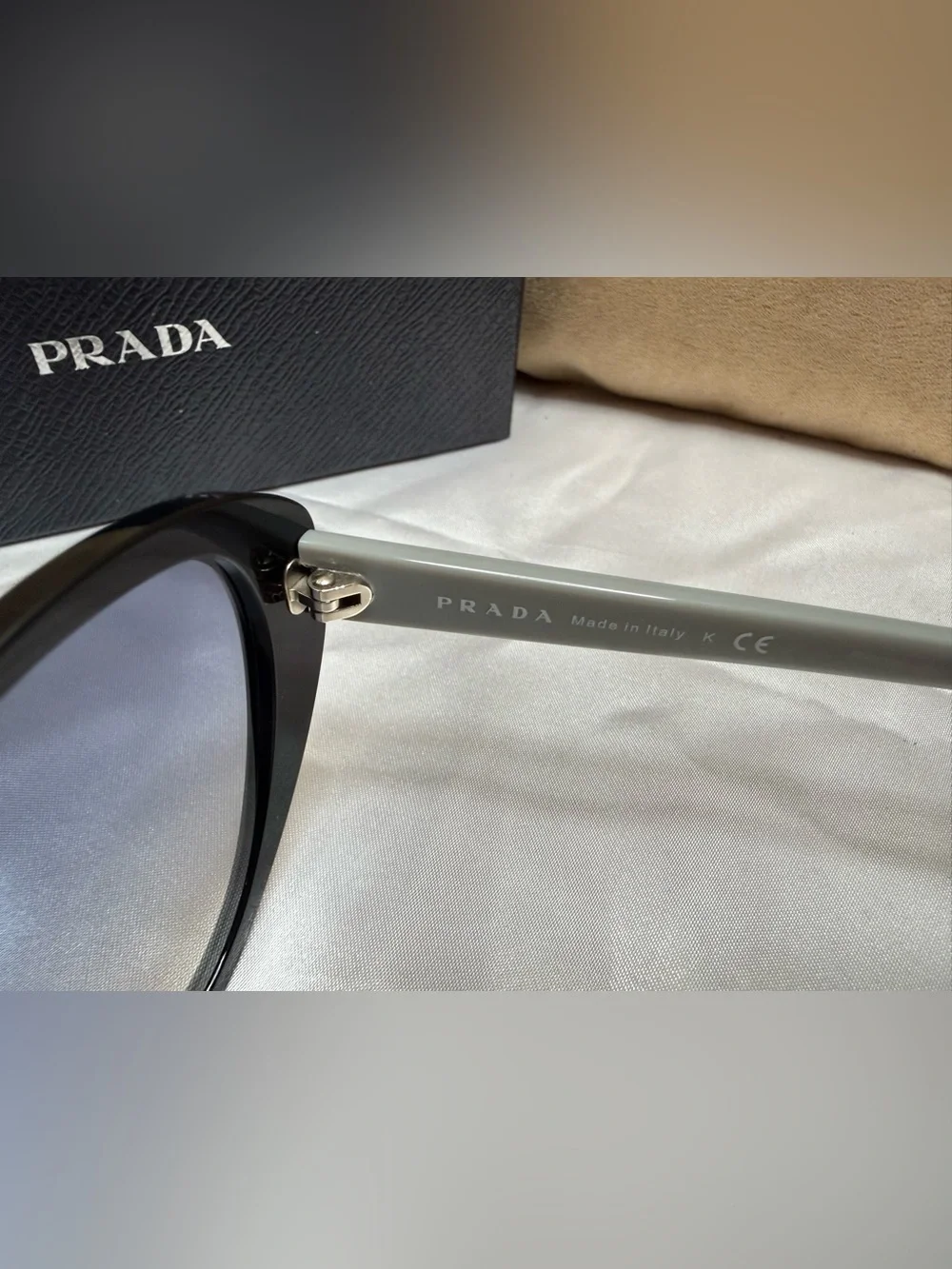 Prada Oversized Black Geometric Inlay Gradient Sunglasses Made in Italy w/ Case - Picture 6 of 10